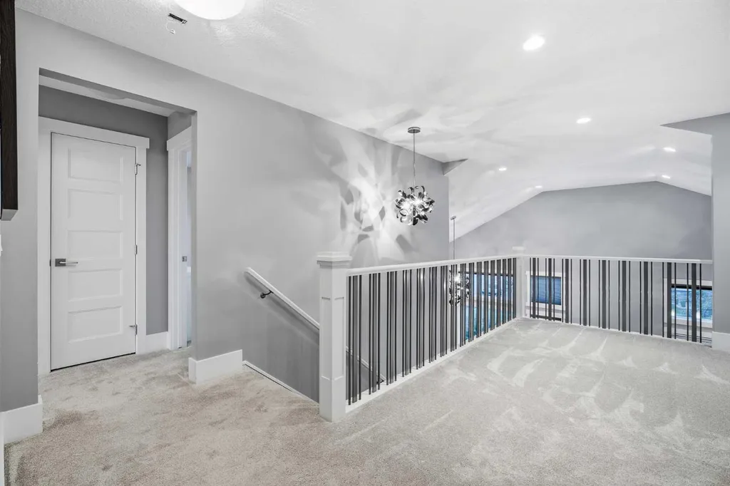 201 Stonemere Bay Chestermere AB T1X 0S1