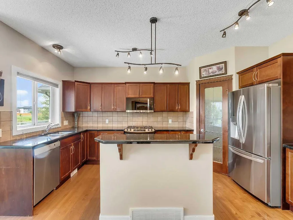 212 Springmere Road Chestermere AB T1X 1R3