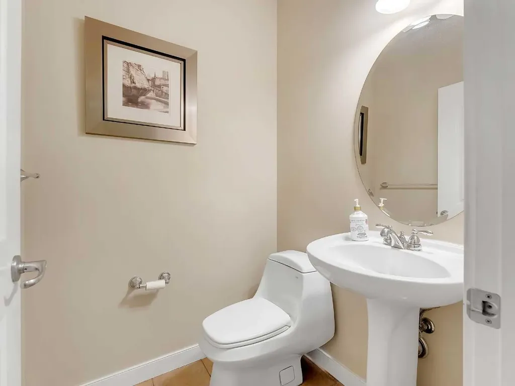 212 Springmere Road Chestermere AB T1X 1R3