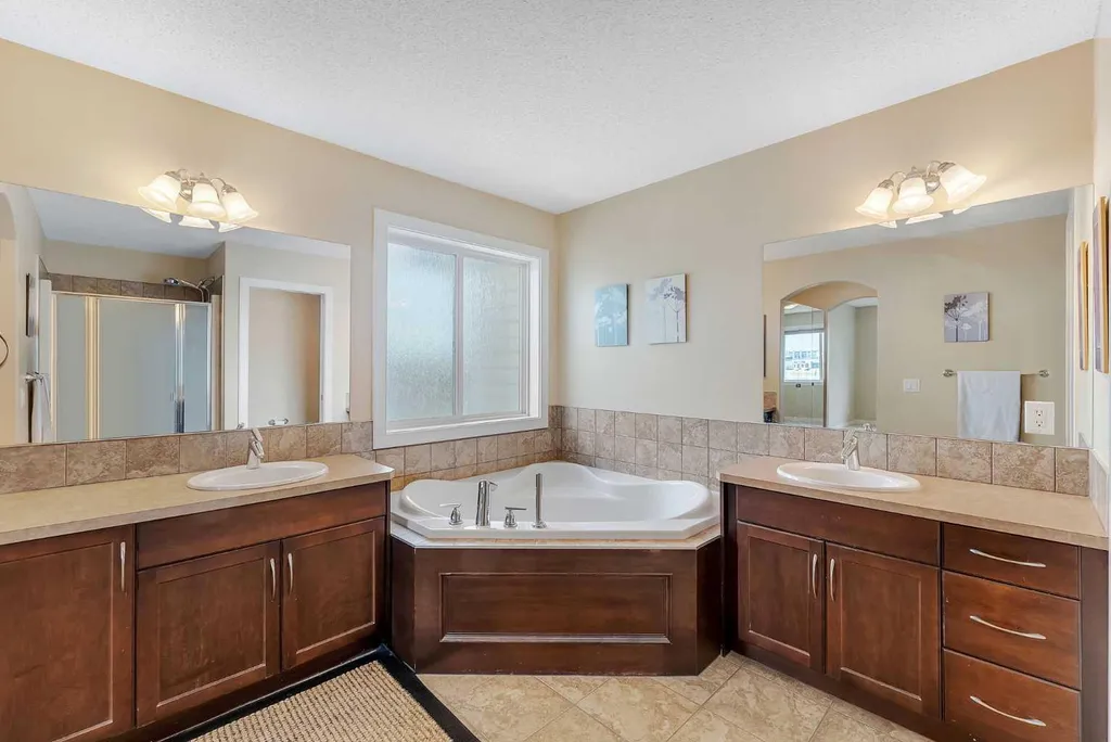 212 Springmere Road Chestermere AB T1X 1R3