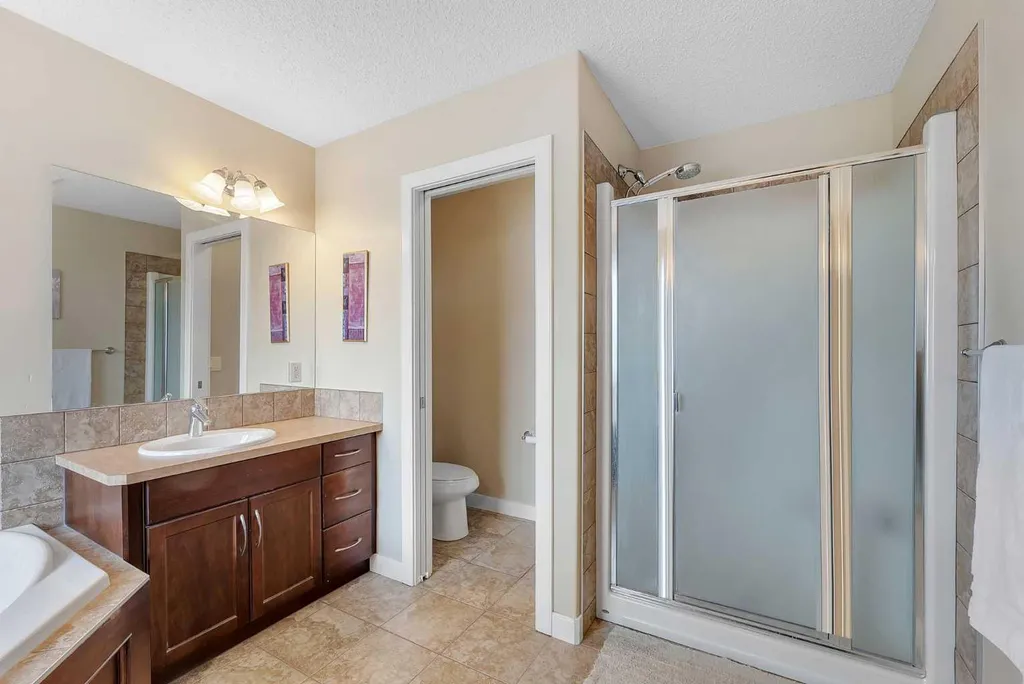 212 Springmere Road Chestermere AB T1X 1R3