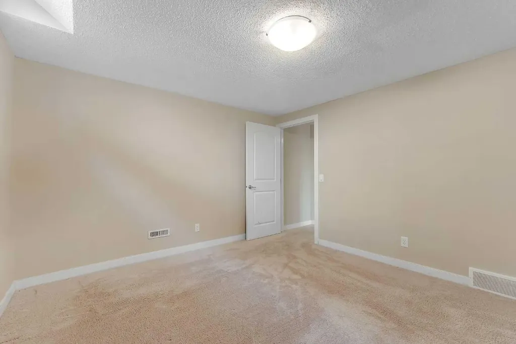 212 Springmere Road Chestermere AB T1X 1R3