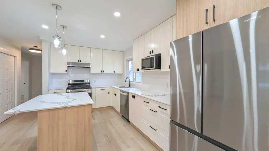 44 Fairview Crescent SE Calgary AB T2H 0Z6