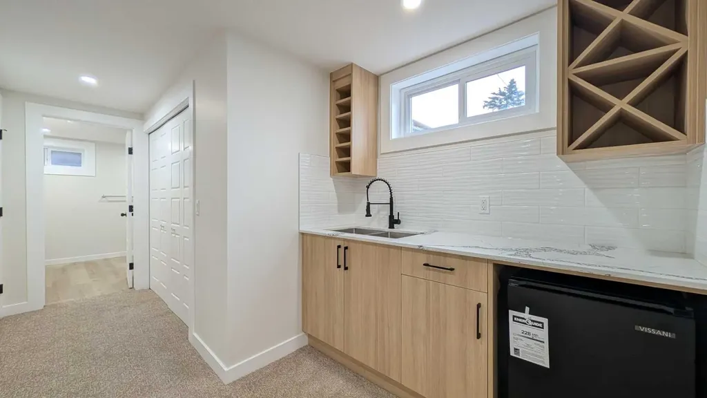 44 Fairview Crescent SE Calgary AB T2H 0Z6