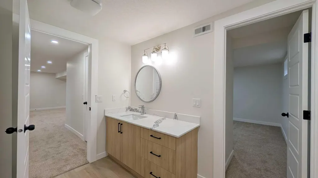 44 Fairview Crescent SE Calgary AB T2H 0Z6