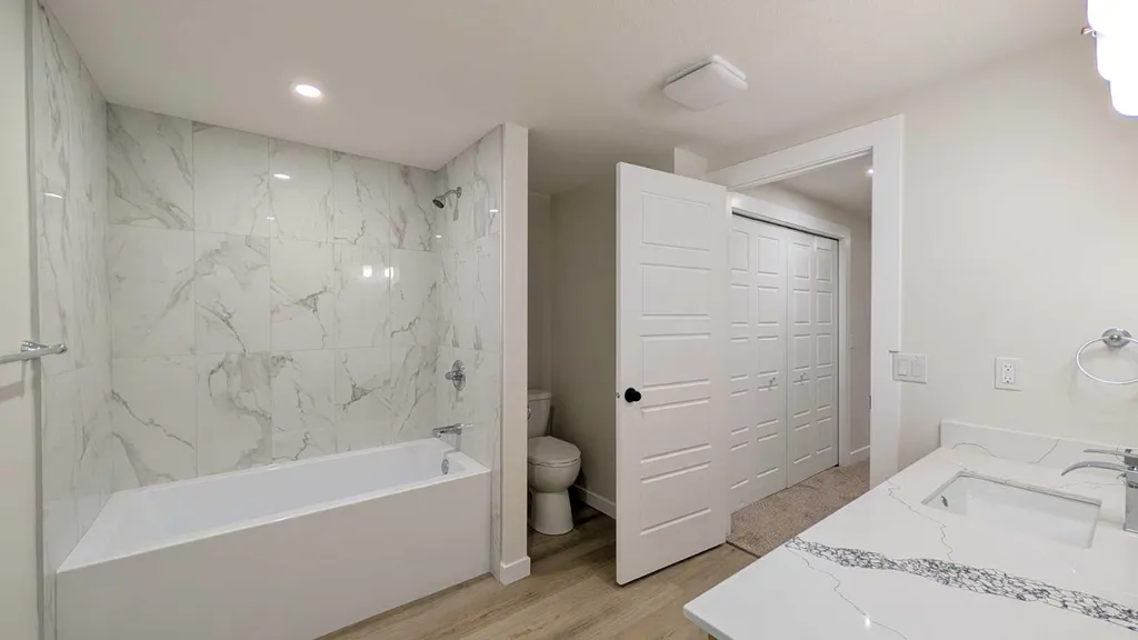 44 Fairview Crescent SE Calgary AB T2H 0Z6
