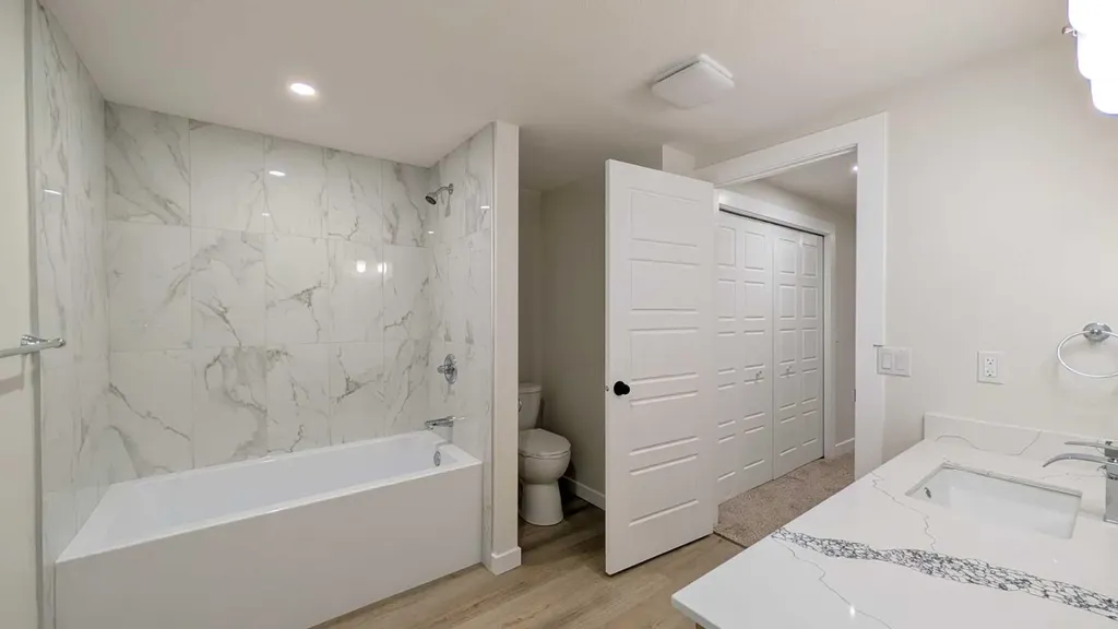 44 Fairview Crescent SE Calgary AB T2H 0Z6