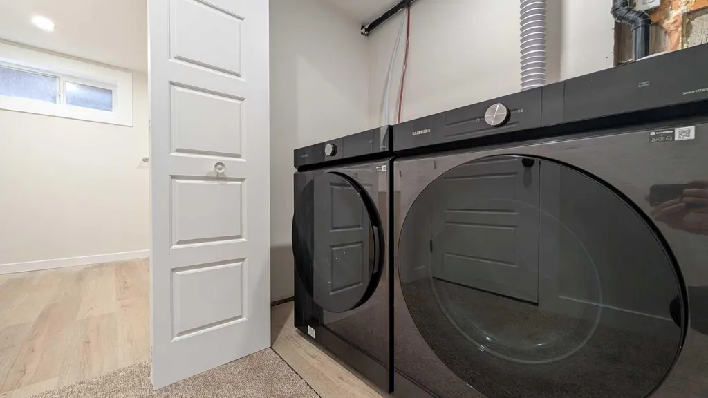 44 Fairview Crescent SE Calgary AB T2H 0Z6