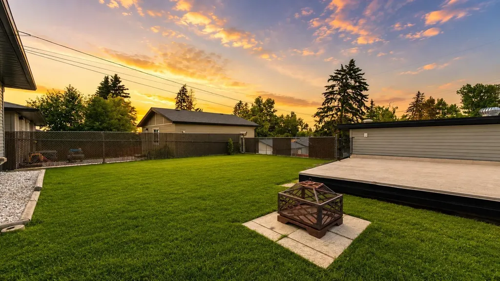 44 Fairview Crescent SE Calgary AB T2H 0Z6