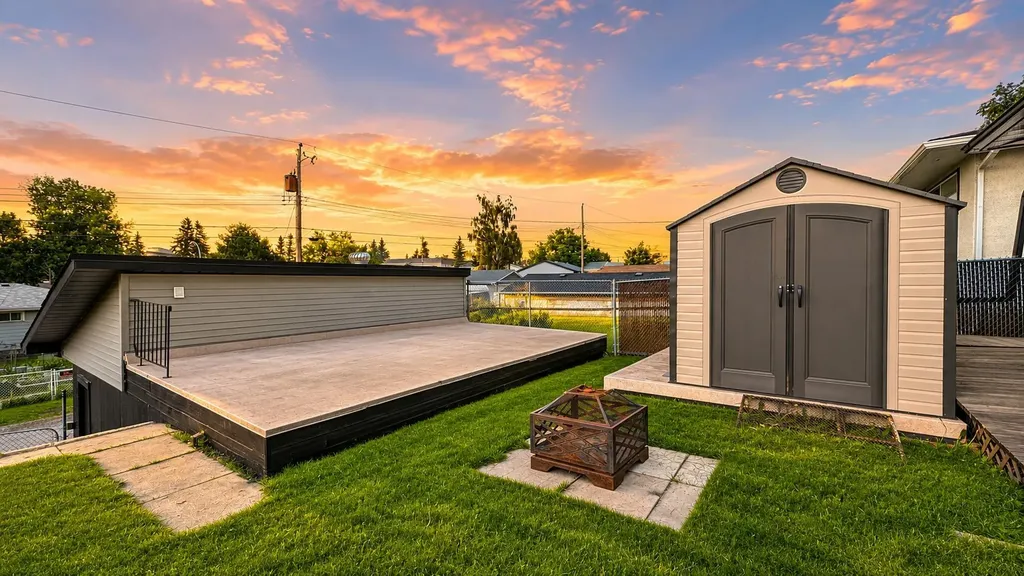 44 Fairview Crescent SE Calgary AB T2H 0Z6