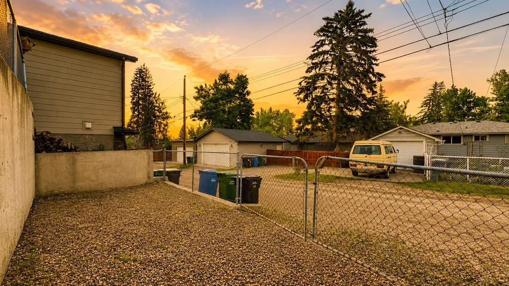 44 Fairview Crescent SE Calgary AB T2H 0Z6