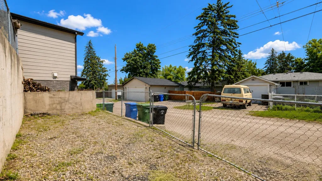 44 Fairview Crescent SE Calgary AB T2H 0Z6