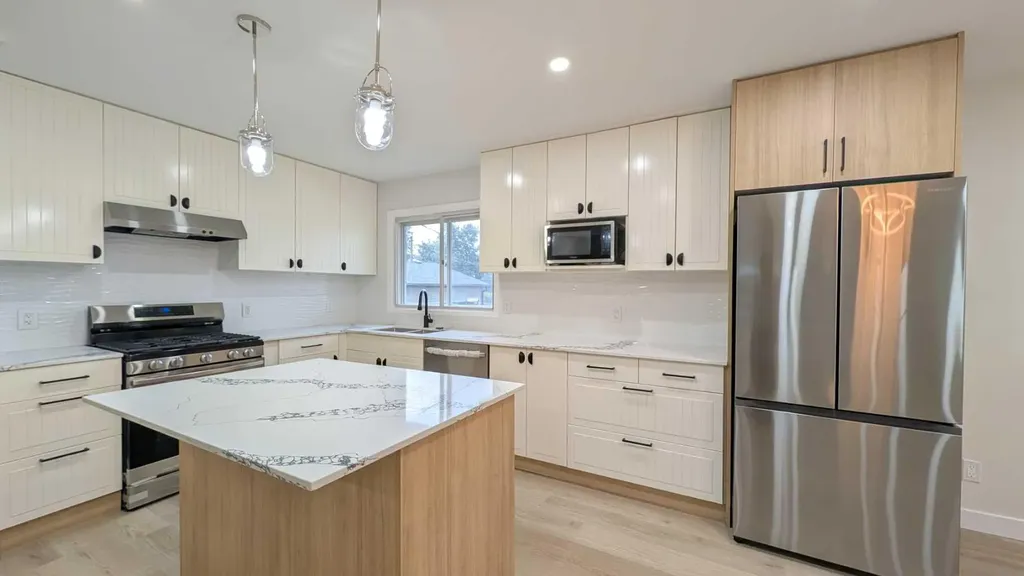 44 Fairview Crescent SE Calgary AB T2H 0Z6