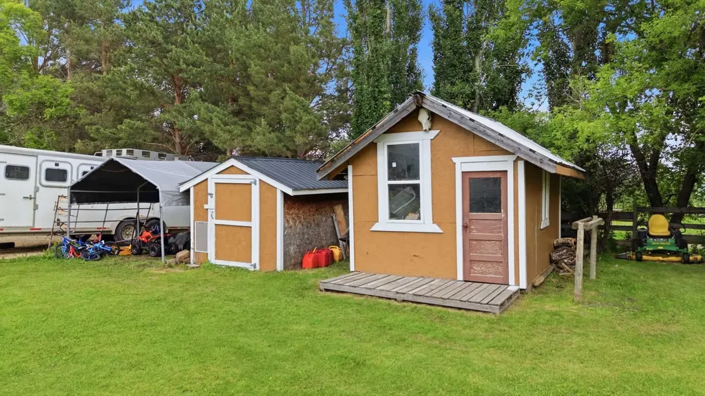 2525 Township Road 382 Rural Red Deer County AB T0M 0X0
