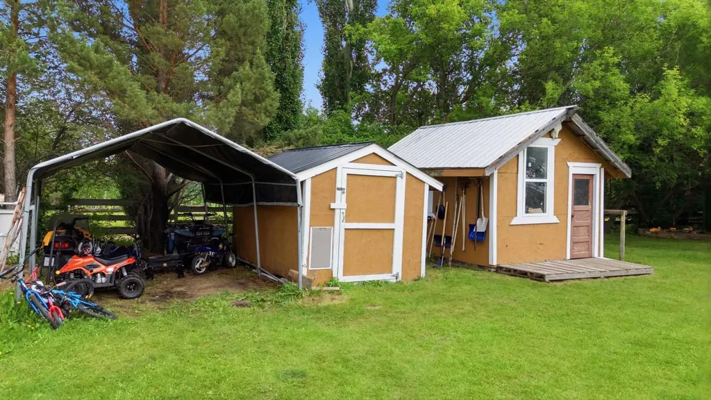 2525 Township Road 382 Rural Red Deer County AB T0M 0X0