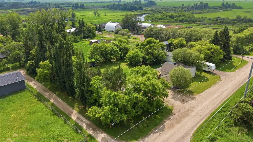 2525 Township Road 382 Rural Red Deer County AB T0M 0X0