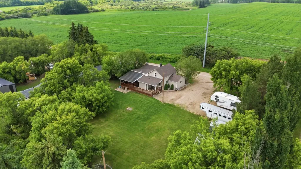 2525 Township Road 382 Rural Red Deer County AB T0M 0X0