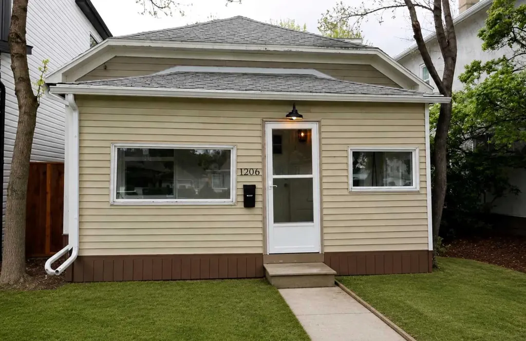 1206 5a Avenue S Lethbridge AB T1J0Y2