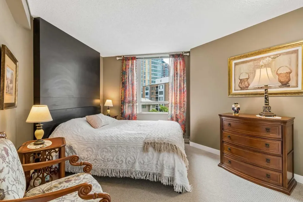 804 3 Avenue SW Calgary AB T2P 0G9