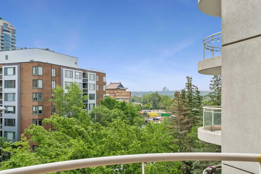 804 3 Avenue SW Calgary AB T2P 0G9