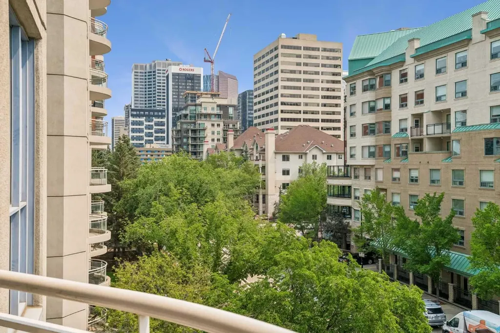 804 3 Avenue SW Calgary AB T2P 0G9