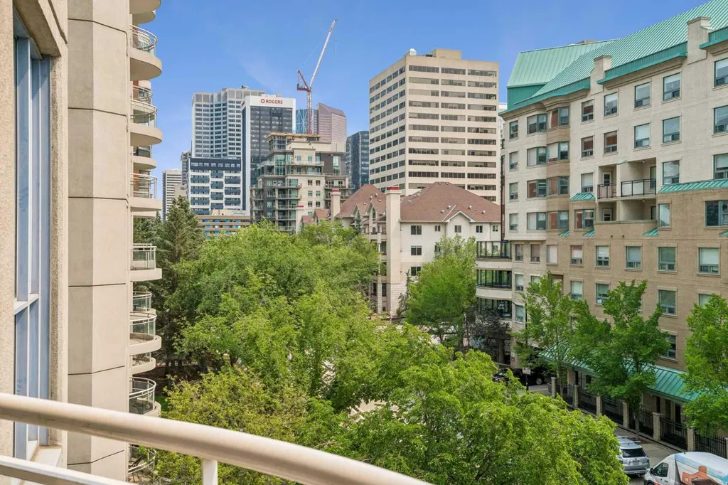 804 3 Avenue SW Calgary AB T2P 0G9