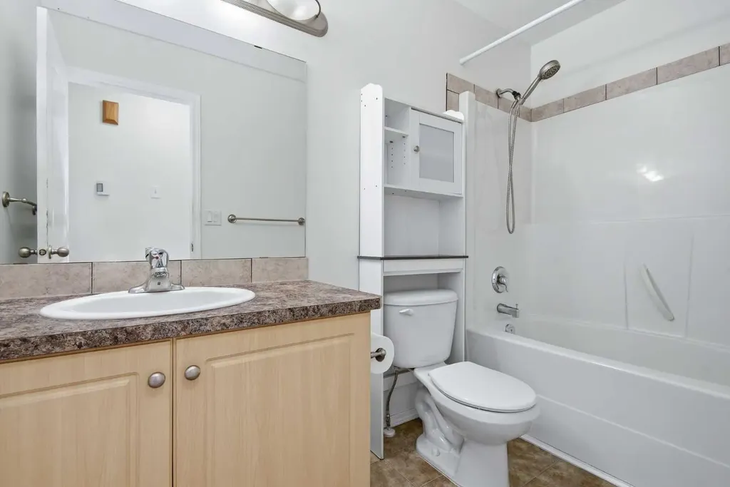 27 Iverson Close Red Deer AB T4R3M9