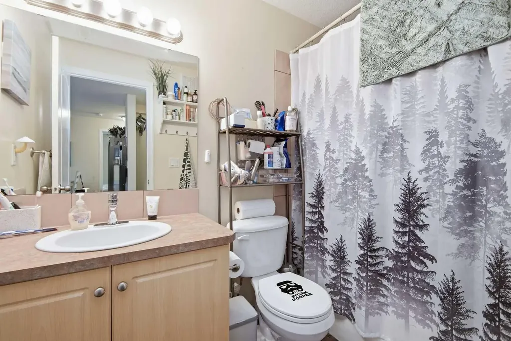 27 Iverson Close Red Deer AB T4R3M9