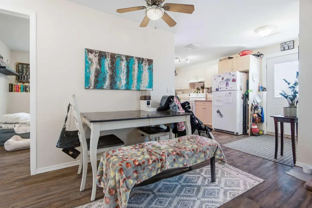 27 Iverson Close Red Deer AB T4R3M9