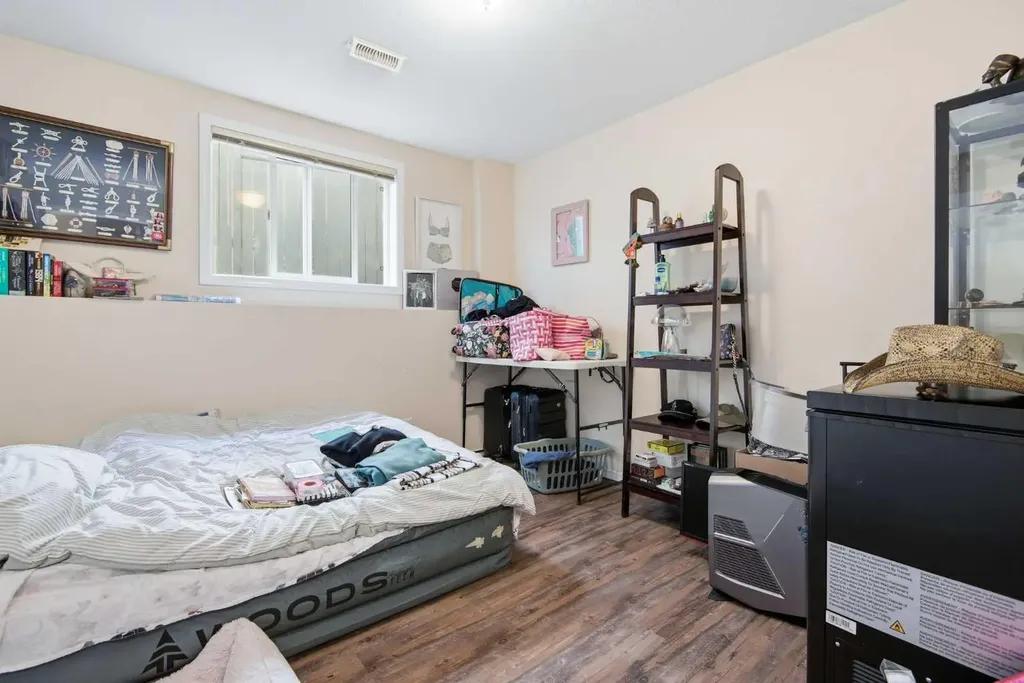 27 Iverson Close Red Deer AB T4R3M9