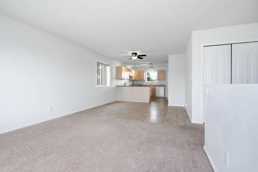 27 Iverson Close Red Deer AB T4R3M9