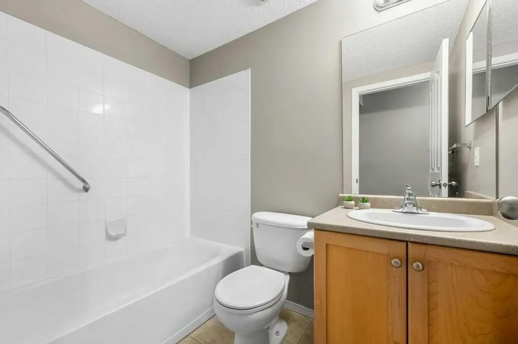 2518 Fish Creek Boulevard Calgary AB T2Y4T6