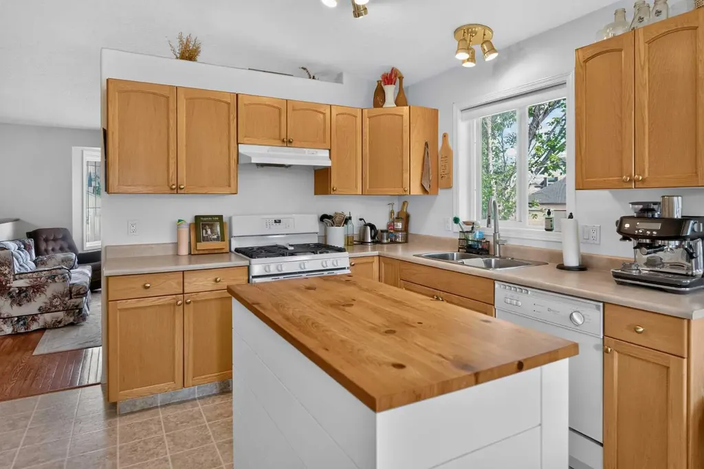 6602 98c Street Grande Prairie AB T8W 2T4