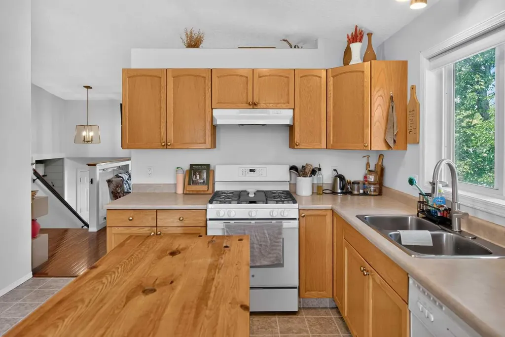 6602 98c Street Grande Prairie AB T8W 2T4
