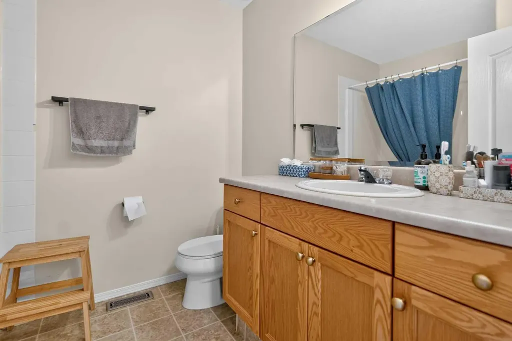 6602 98c Street Grande Prairie AB T8W 2T4