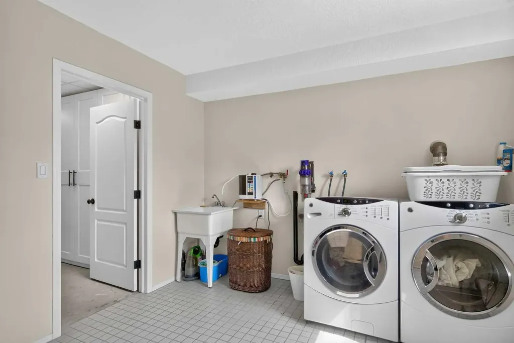 6602 98c Street Grande Prairie AB T8W 2T4