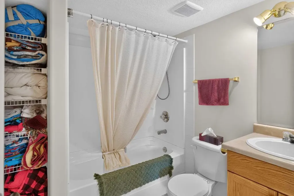6602 98c Street Grande Prairie AB T8W 2T4