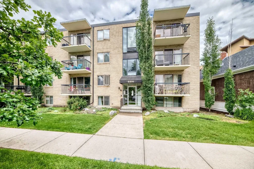 824 4 Avenue NW Calgary AB T2N 0M8