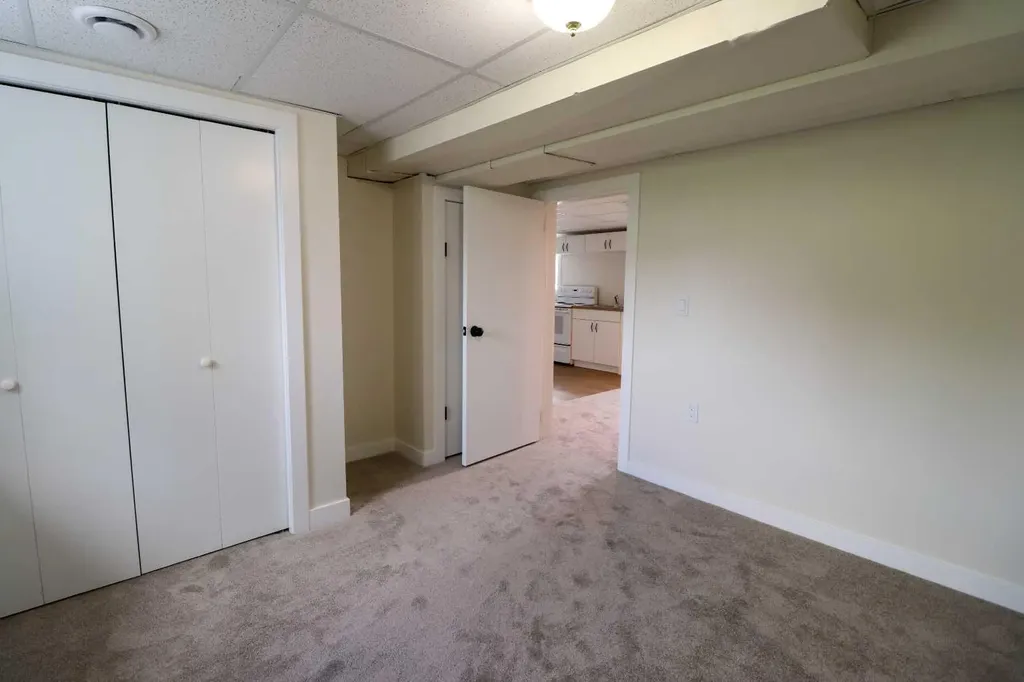5023 42 Avenue Taber AB T1G 1A6