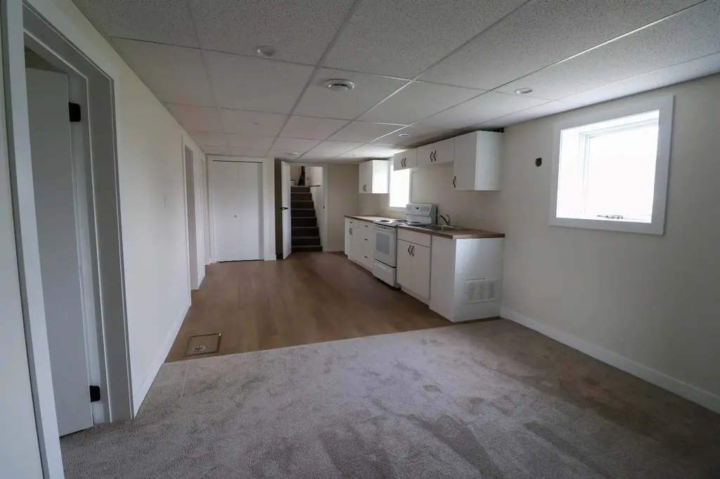 5023 42 Avenue Taber AB T1G 1A6