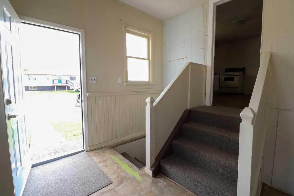 5023 42 Avenue Taber AB T1G 1A6