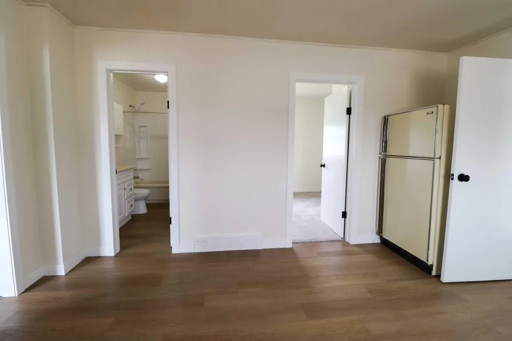 5023 42 Avenue Taber AB T1G 1A6