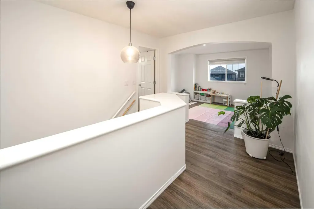 262 Panamount Close NW Calgary AB T3K 5P6