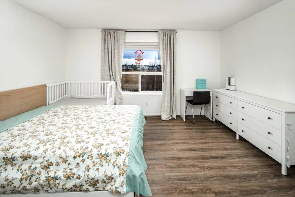 262 Panamount Close NW Calgary AB T3K 5P6