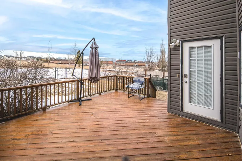 262 Panamount Close NW Calgary AB T3K 5P6