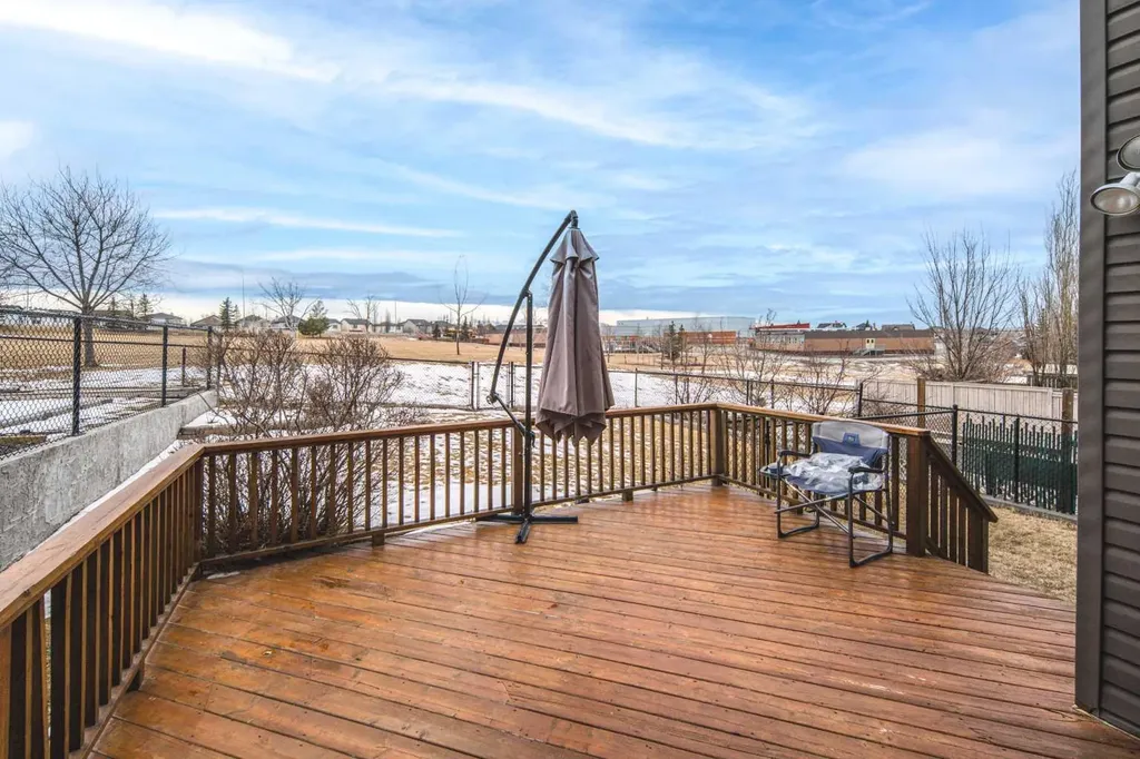 262 Panamount Close NW Calgary AB T3K 5P6