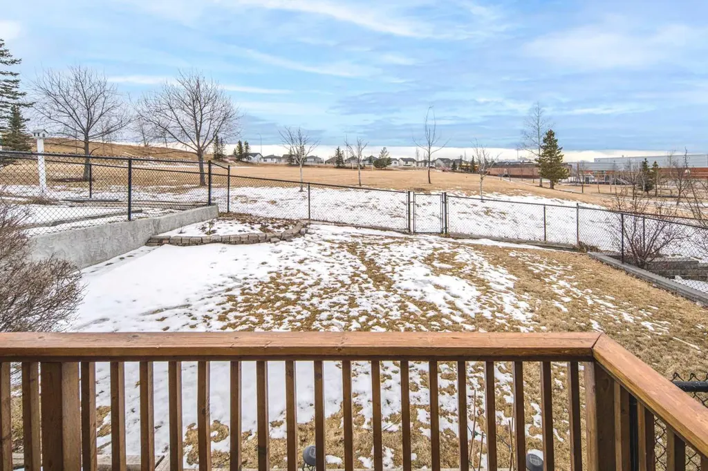 262 Panamount Close NW Calgary AB T3K 5P6