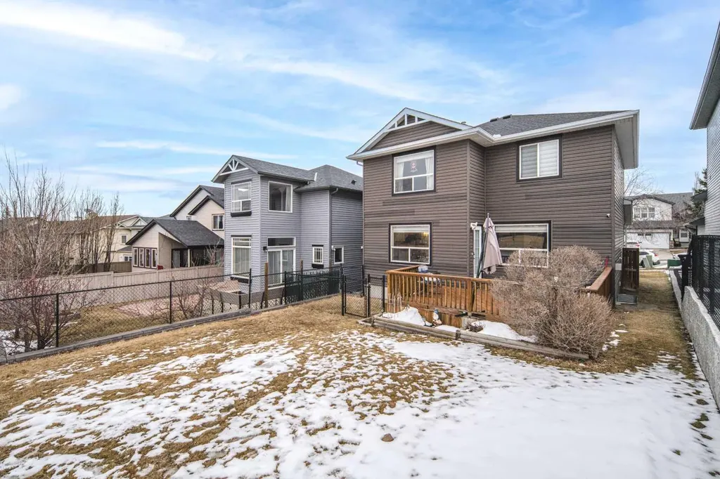 262 Panamount Close NW Calgary AB T3K 5P6