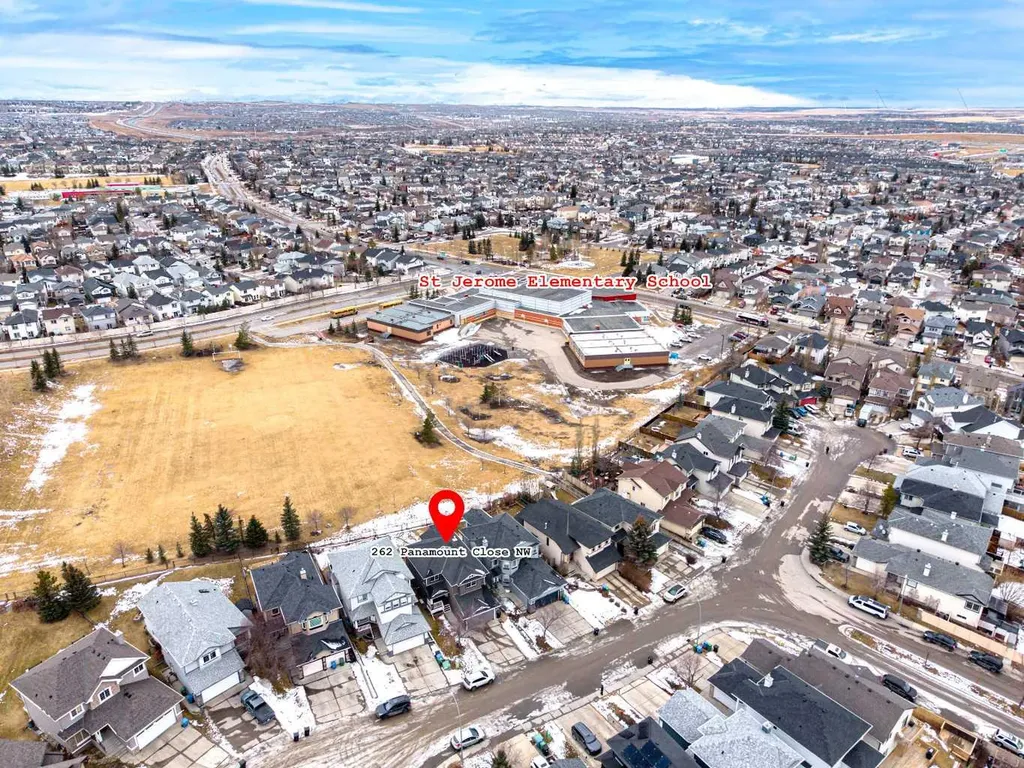 262 Panamount Close NW Calgary AB T3K 5P6