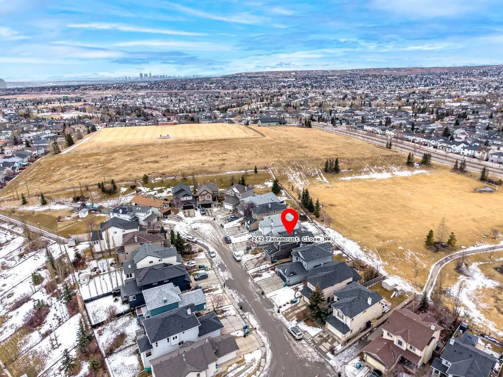 262 Panamount Close NW Calgary AB T3K 5P6